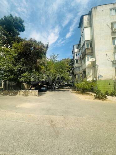Продаётся 3-комн. вторичка 50 м², м. Иншаатчылар, photo 10 from 12