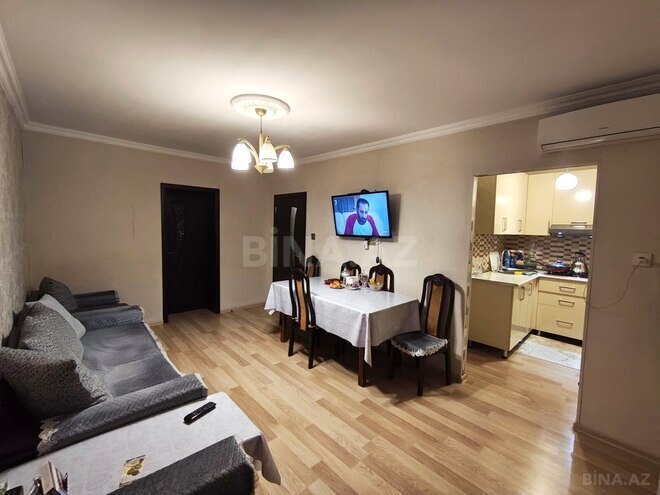 Продаётся 3-комн. вторичка 70 м², м. Кара Караев, photo 6 from 25