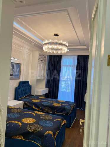 Сдаётся 3-комн. новостройка 150 м², м. 8 ноября, photo 13 from 24