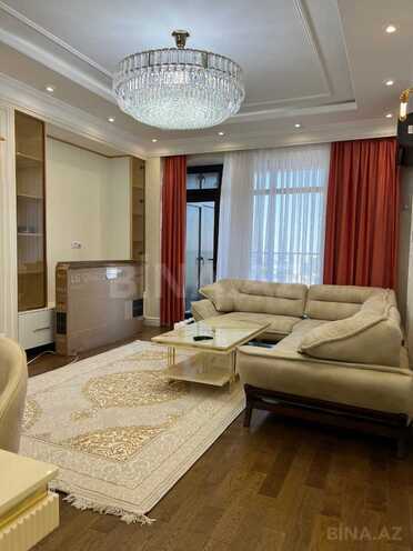 Сдаётся 3-комн. новостройка 150 м², м. 8 ноября, photo 3 from 24