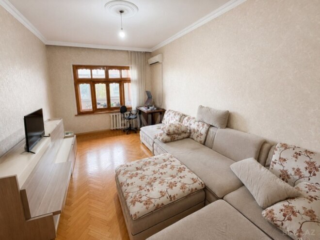 Продаётся 2-комн. вторичка 70 м², м. Насими, photo 1 from 13