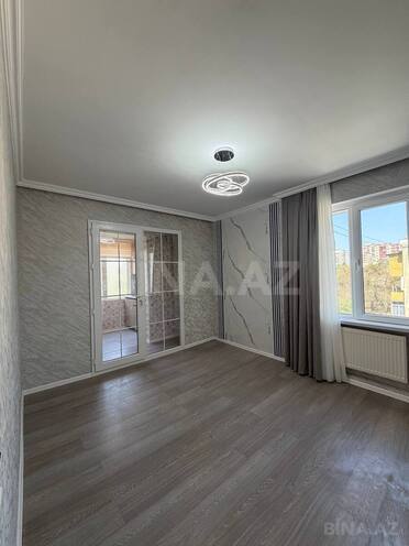 Продаётся 2-комн. вторичка 35 м², м. Нефтчиляр, photo 1 from 13