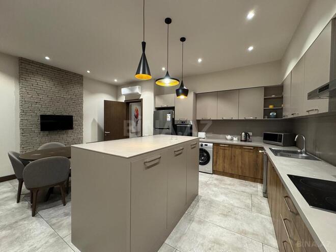 İcarəyə verilir 3 otaqlı yeni tikili 181 m², 28 May m., photo 9 from 16