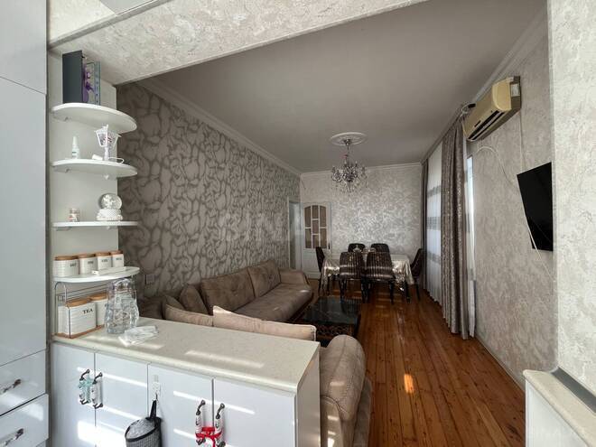 Продаётся 1-комн. вторичка 40 м², м. Ази Асланов, photo 1 from 10