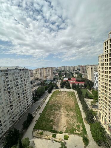 Satılır 4 otaqlı yeni tikili 130 m², İnşaatçılar m., photo 3 from 32