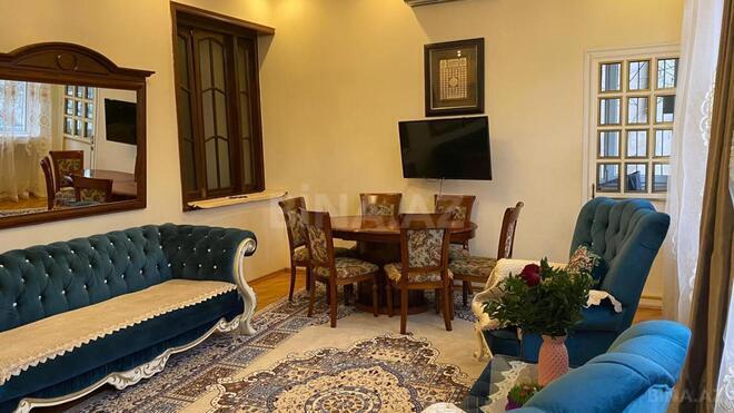 İcarəyə verilir 2 otaqlı köhnə tikili 65 m², Elmlər Akademiyası m., photo 1 from 6