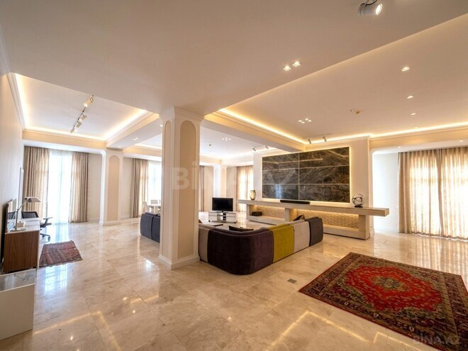 Satılır 5 otaqlı yeni tikili 800 m², 28 May m., photo 1 from 28