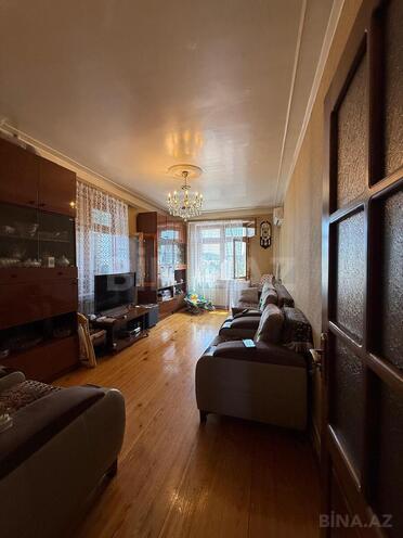 Продаётся 2-комн. вторичка 60 м², м. Халглар Достлугу, photo 1 from 15