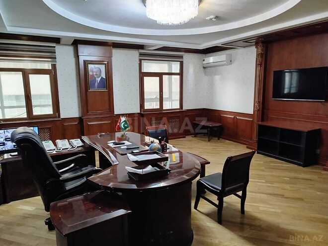 Сдаётся 18-комн. офис 550 м², м. Мемар Аджеми, photo 1 from 19