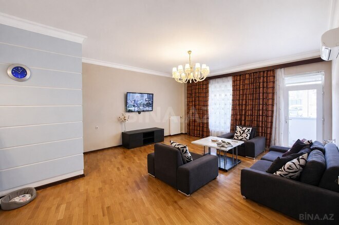 Продаётся 3-комн. новостройка 160 м², м. Элмляр Академиясы, photo 3 from 11