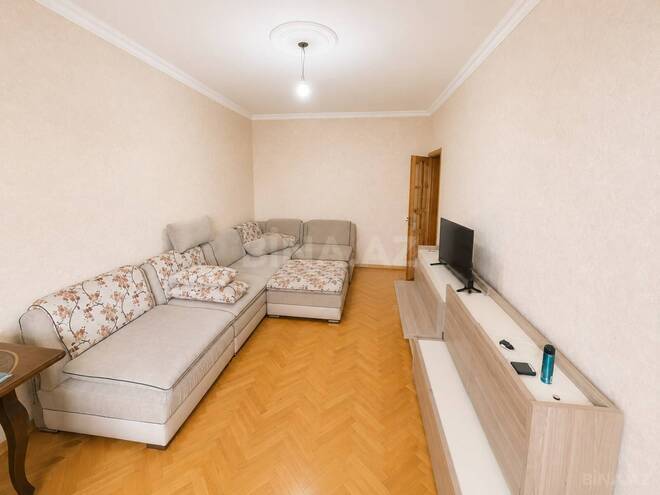 Satılır 2 otaqlı köhnə tikili 70 m², Nəsimi m., photo 3 from 12