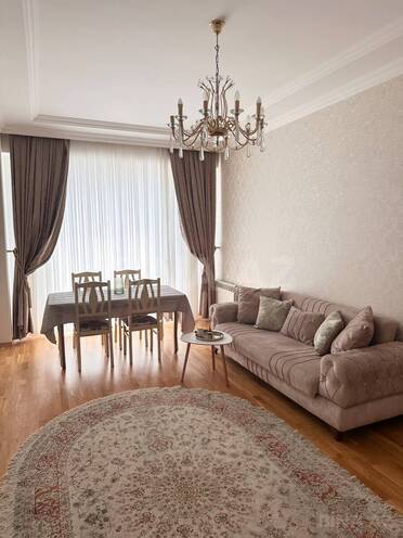 Сдаётся 2-комн. новостройка 80 м², м. Иншаатчылар, photo 1 from 17
