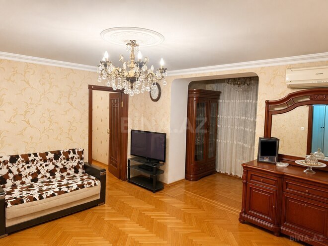 Продаётся 3-комн. вторичка 70 м², м. 20 января, photo 3 from 12