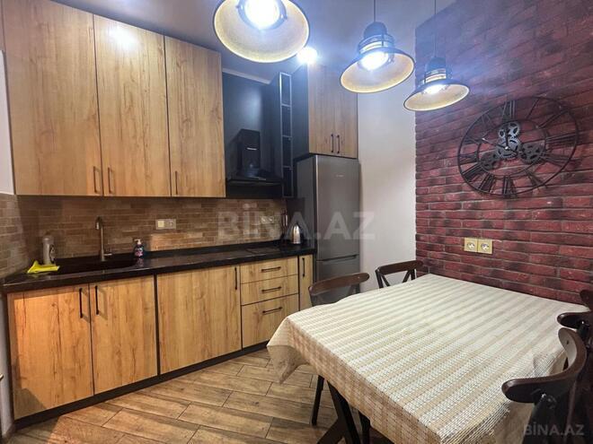 Сдаётся 2-комн. новостройка 60 м², м. Нефтчиляр, photo 1 from 16