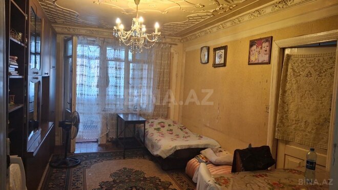 Продаётся 4-комн. вторичка 90 м², м. Кара Караев, photo 1 from 17