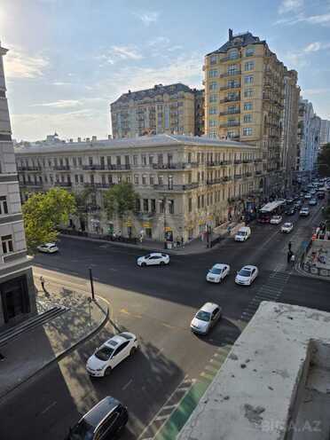 Satılır 4 otaqlı köhnə tikili 130 m², Sahil m., photo 4 from 17