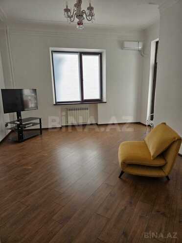 Satılır 4 otaqlı köhnə tikili 130 m², Sahil m., photo 11 from 17