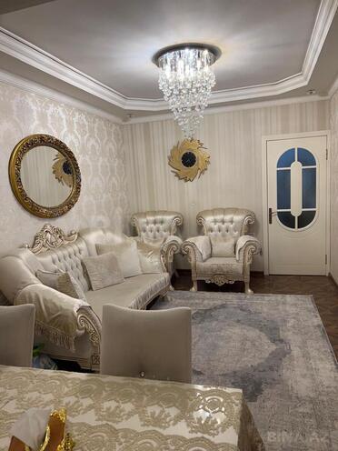 Продаётся 3-комн. вторичка 70 м², м. Мемар Аджеми, photo 1 from 12
