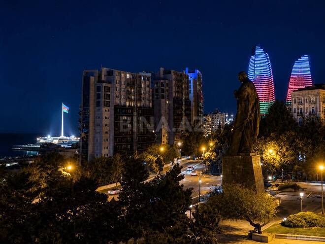 Сдаётся 2-комн. вторичка 60 м², м. Ичеришехер, photo 1 from 20
