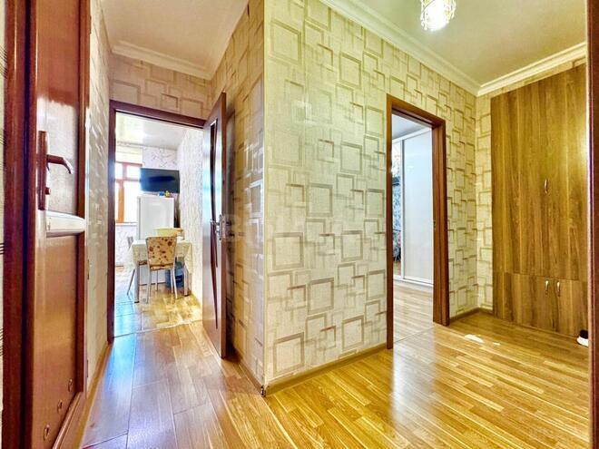 Satılır 2 otaqlı köhnə tikili 65 m², Qara Qarayev m., photo 12 from 14