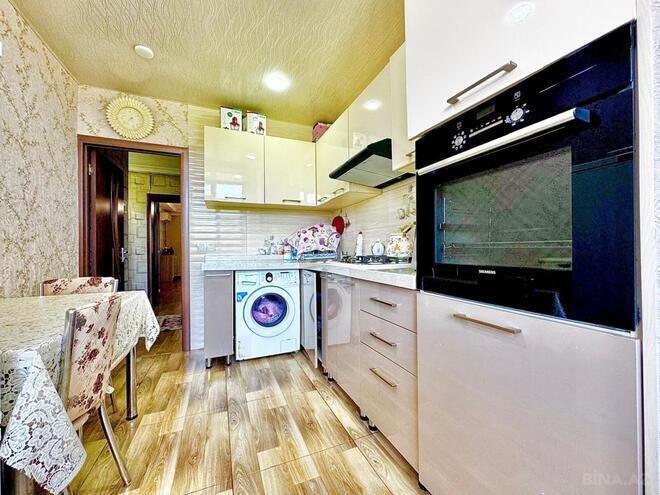 Satılır 2 otaqlı köhnə tikili 65 m², Qara Qarayev m., photo 8 from 14