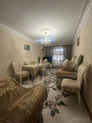Satılır 5 otaqlı köhnə tikili 105 m², Bakıxanov q., photo 1 from 18