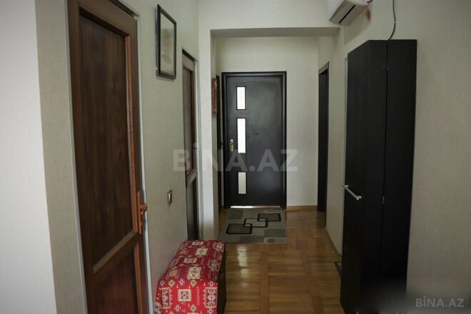 Продаётся 3-комн. вторичка 80 м², м. Низами, photo 3 from 19