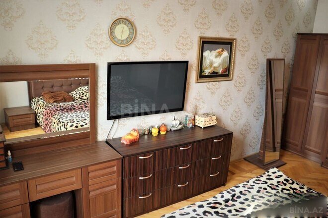 Продаётся 3-комн. вторичка 80 м², м. Низами, photo 17 from 19