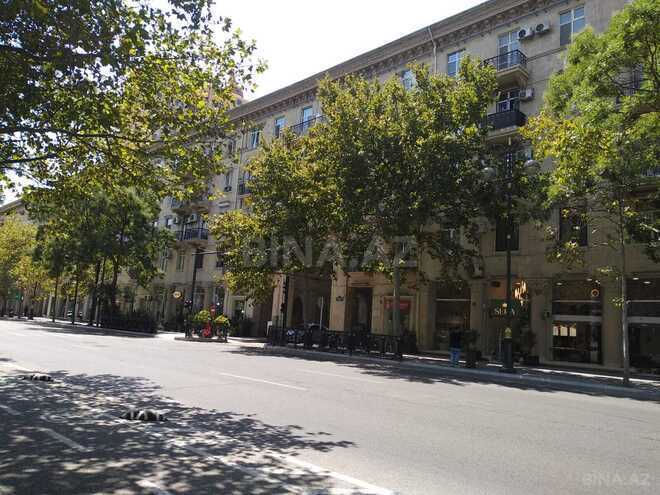 Продаётся 3-комн. вторичка 84 м², м. Низами, photo 22 from 23