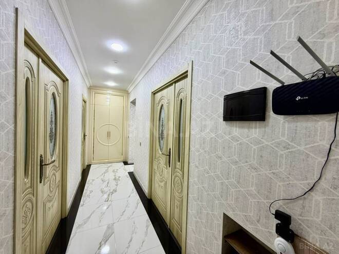 Продаётся 4-комн. вторичка 110 м², м. Халглар Достлугу, photo 19 from 25