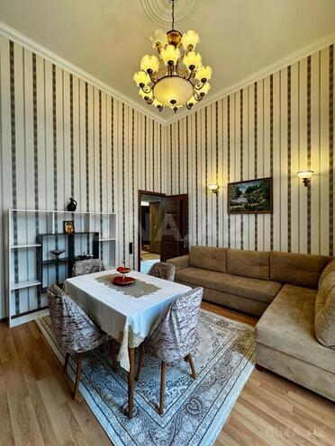 Сдаётся 2-комн. вторичка 70 м², м. Сахил, photo 6 from 27