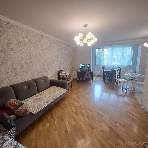 Продаётся 3-комн. вторичка 80 м², м. Нефтчиляр, photo 1 from 16