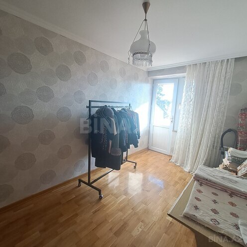 Продаётся 3-комн. вторичка 80 м², м. Нефтчиляр, photo 8 from 16