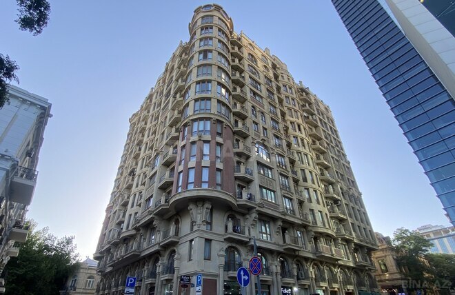 Продаётся 4-комн. новостройка 203.5 м², м. Сахил, photo 1 from 32