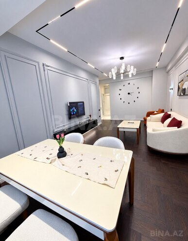 Продаётся 2-комн. новостройка 68 м², м. Элмляр Академиясы, photo 1 from 11