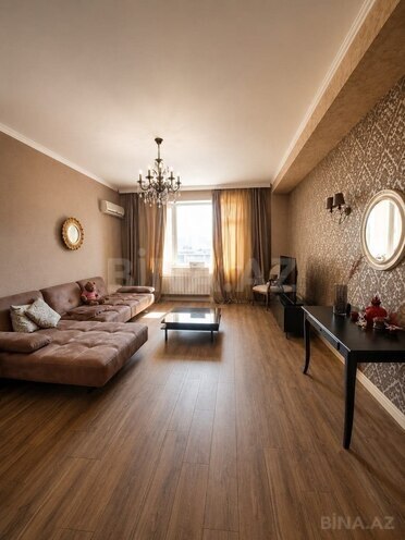 Продаётся 3-комн. новостройка 162 м², м. Низами, photo 1 from 10