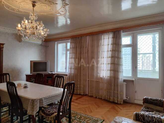 İcarəyə verilir 3 otaqlı köhnə tikili 85 m², 28 May m., photo 1 from 10