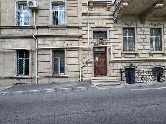 Satılır 3 otaqlı köhnə tikili 73 m², Nizami m., photo 3 from 8