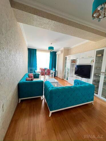 Продаётся 3-комн. новостройка 93 м², м. 20 января, photo 1 from 10