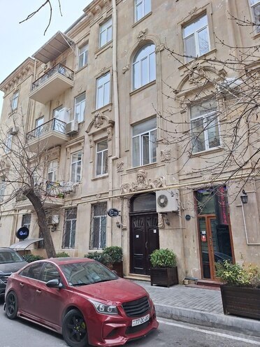İcarəyə verilir 2 otaqlı köhnə tikili 80 m², Sahil m., photo 3 from 22