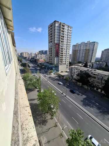 Продаётся 2-комн. вторичка 67 м², м. Иншаатчылар, photo 6 from 22