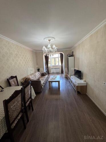 Продаётся 3-комн. вторичка 75 м², м. Кара Караев, photo 3 from 12