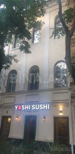Satılır 5 otaqlı köhnə tikili 160 m², 28 May m., photo 1 from 17