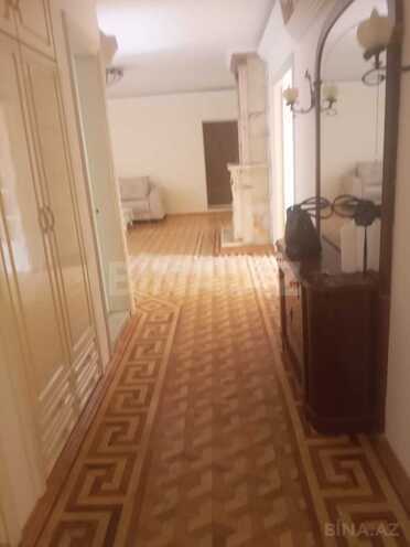 Satılır 5 otaqlı köhnə tikili 160 m², 28 May m., photo 11 from 17