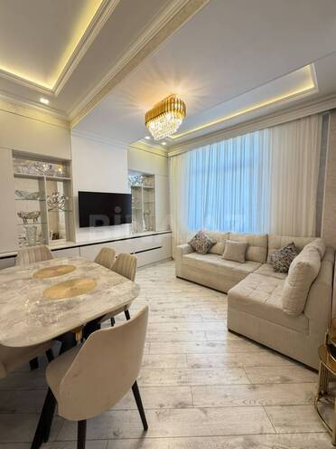 Сдаётся 3-комн. новостройка 75 м², м. Нариман Нариманов, photo 1 from 17