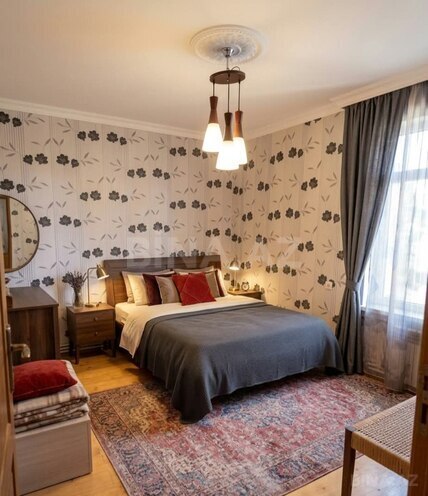 Satılır 2 otaqlı köhnə tikili 65 m², Əhmədli m., photo 1 from 6