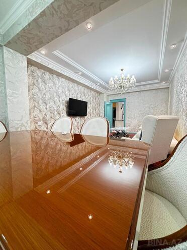 Сдаётся 3-комн. новостройка 140 м², м. Нефтчиляр, photo 12 from 27