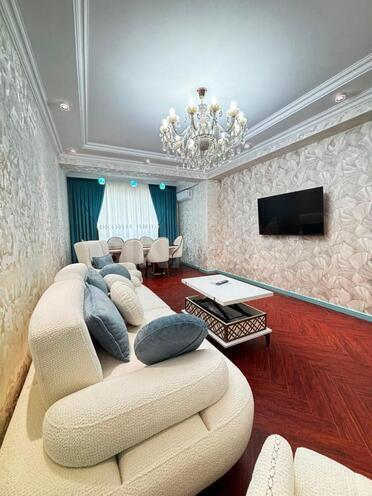 Сдаётся 3-комн. новостройка 140 м², м. Нефтчиляр, photo 3 from 27