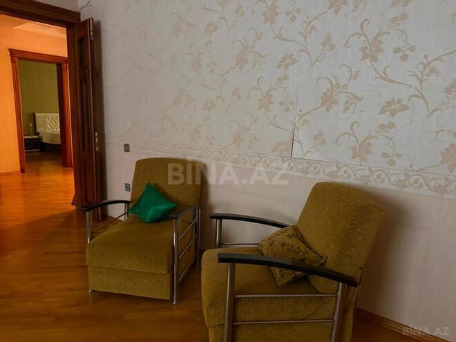 Сдаётся 4-комн. вторичка 120 м², м. Кара Караев, photo 4 from 9