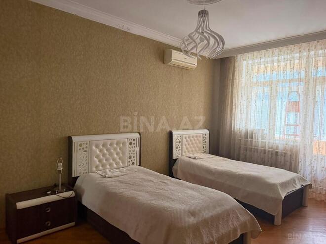 Сдаётся 4-комн. вторичка 120 м², м. Кара Караев, photo 8 from 9